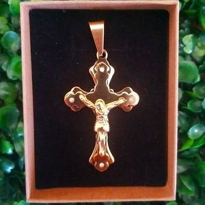 Stainless steel cross pendant